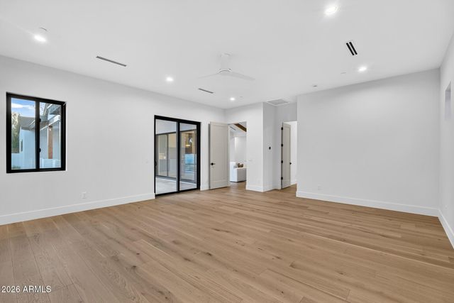 2901 E PIERSON Street, Phoenix, AZ 85016