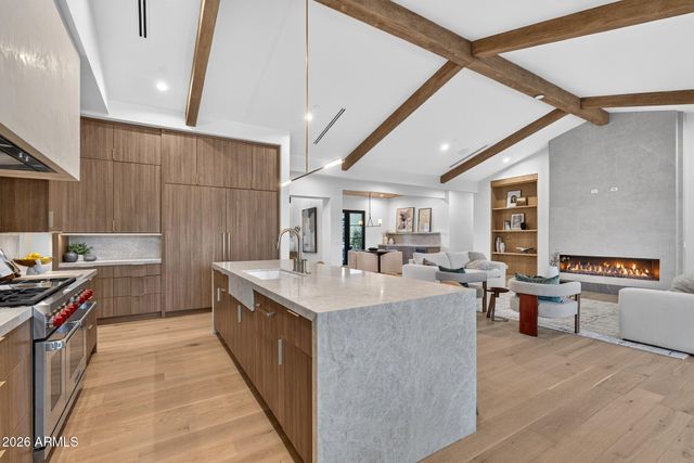 2901 E PIERSON Street, Phoenix, AZ 85016