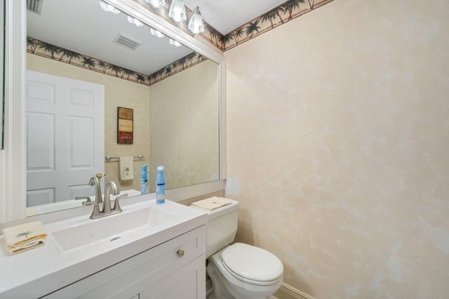 3874 Circle Lake Drive, West Palm Beach, FL 33417