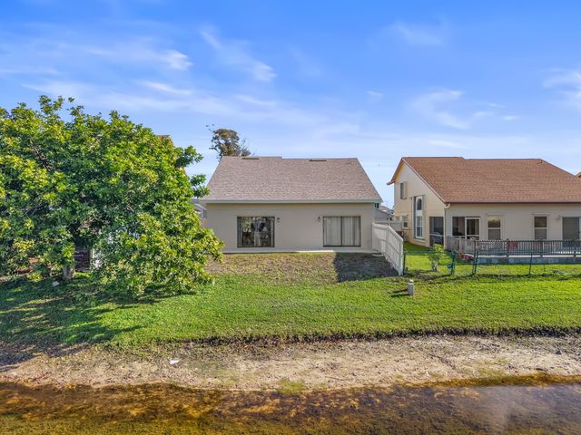 3874 Circle Lake Drive, West Palm Beach, FL 33417