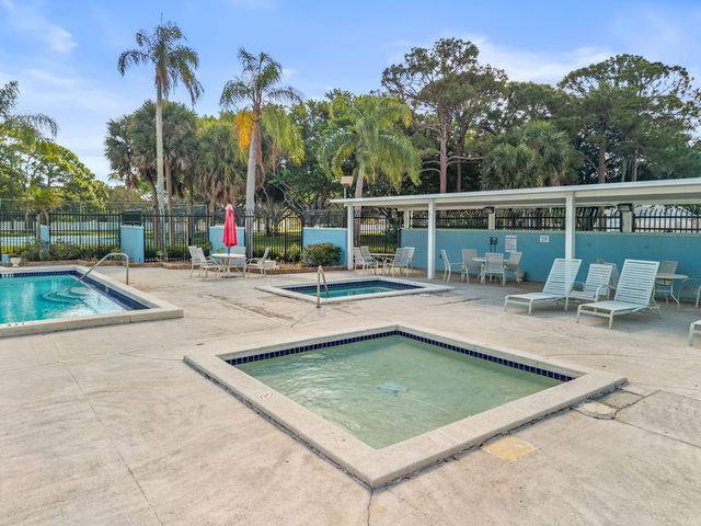 3874 Circle Lake Drive, West Palm Beach, FL 33417