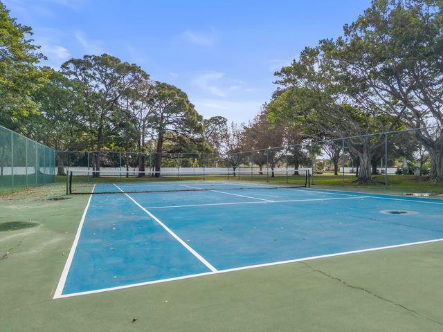 3874 Circle Lake Drive, West Palm Beach, FL 33417