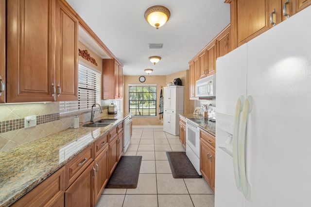 3874 Circle Lake Drive, West Palm Beach, FL 33417