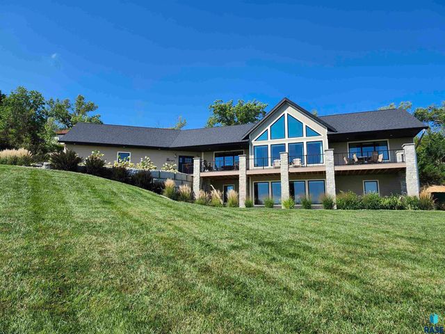 116 Drake Cir Circle, Yankton, SD 57078