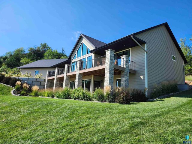 116 Drake Cir Circle, Yankton, SD 57078