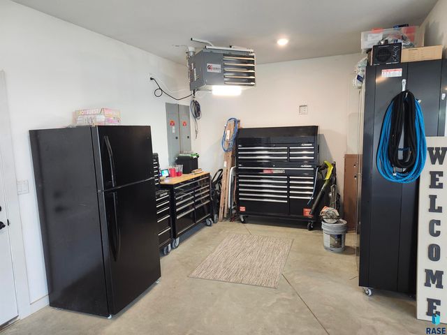 116 Drake Cir Circle, Yankton, SD 57078