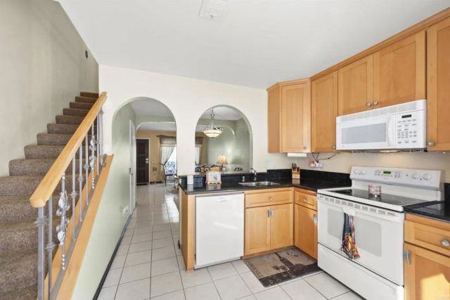 10158 CAREFREE DR, Santee, CA 92071