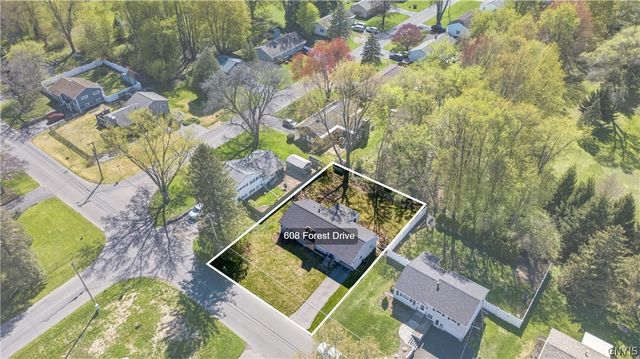 608 Forest Drive, Cicero, NY 13212