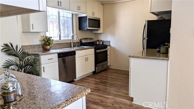 3854 Arlington Avenue, Los Angeles, CA 90008