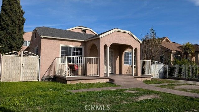 3854 Arlington Avenue, Los Angeles, CA 90008