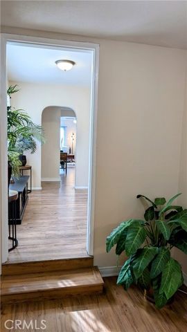 3854 Arlington Avenue, Los Angeles, CA 90008