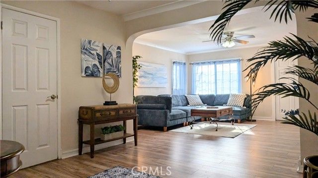 3854 Arlington Avenue, Los Angeles, CA 90008