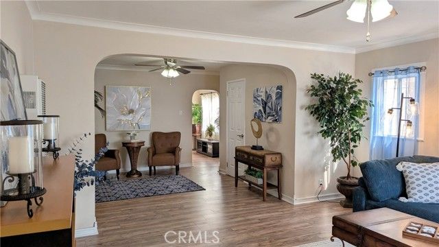 3854 Arlington Avenue, Los Angeles, CA 90008