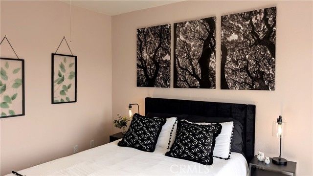 3854 Arlington Avenue, Los Angeles, CA 90008