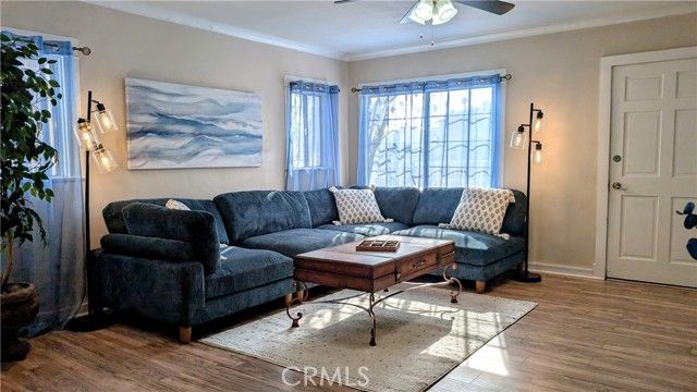 3854 Arlington Avenue, Los Angeles, CA 90008