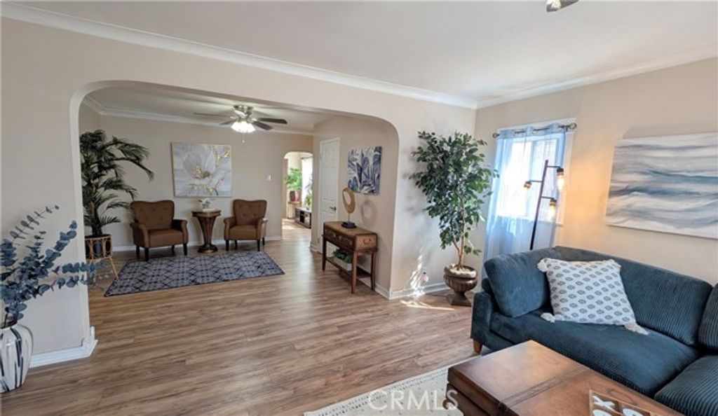 3854 Arlington Avenue, Los Angeles, CA 90008