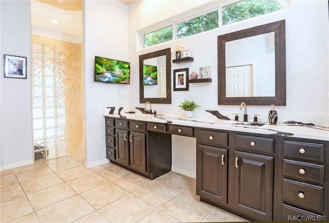 2320 N Hickory Glen Point, Hernando, FL 34442