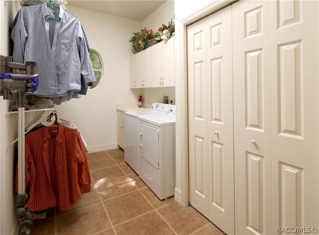 2320 N Hickory Glen Point, Hernando, FL 34442