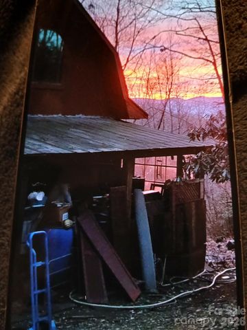 705 Doc Howell Road, Spruce Pine, NC 28777