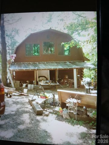 705 Doc Howell Road, Spruce Pine, NC 28777