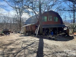 705 Doc Howell Road, Spruce Pine, NC 28777