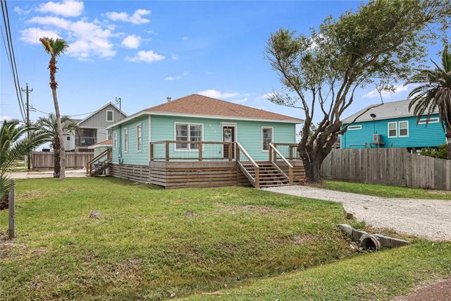 403 S Gulf St, Port Aransas, TX 78373