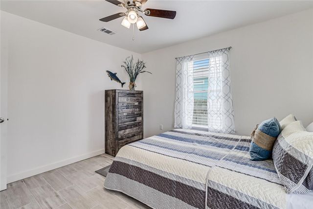 403 S Gulf St, Port Aransas, TX 78373