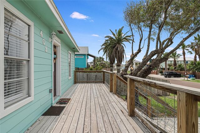 403 S Gulf St, Port Aransas, TX 78373