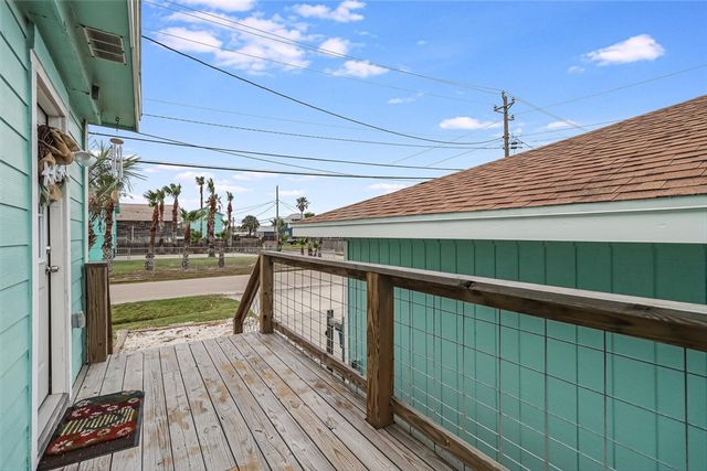 403 S Gulf St, Port Aransas, TX 78373