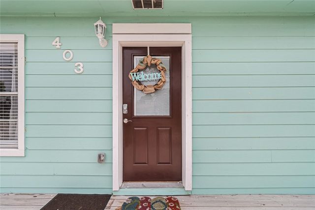 403 S Gulf St, Port Aransas, TX 78373