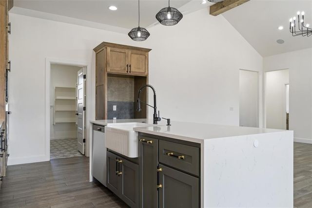 3353 Sagebrush Place, Yukon, OK 73099