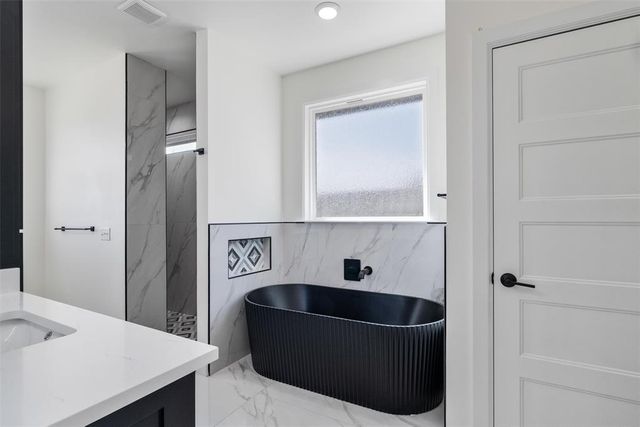 3353 Sagebrush Place, Yukon, OK 73099