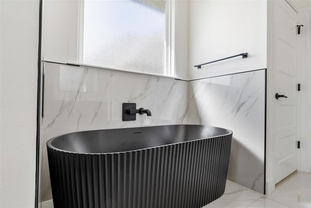 3353 Sagebrush Place, Yukon, OK 73099