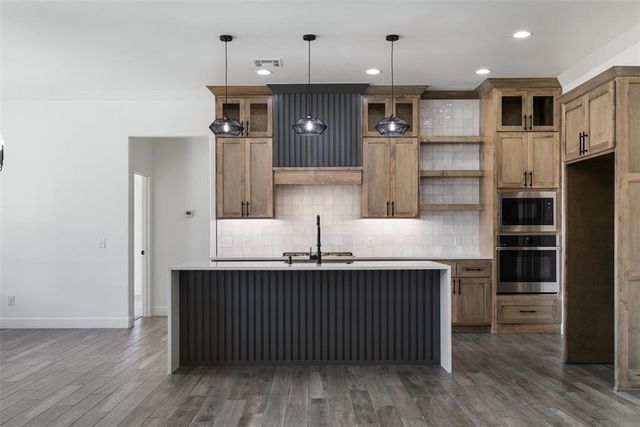 3353 Sagebrush Place, Yukon, OK 73099