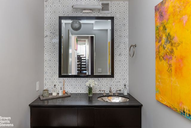 401 E 84th St Apt 15B, New York City, NY 10028