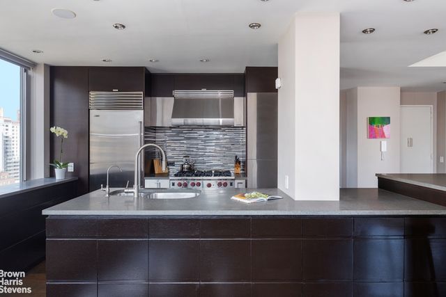 401 E 84th St Apt 15B, New York City, NY 10028