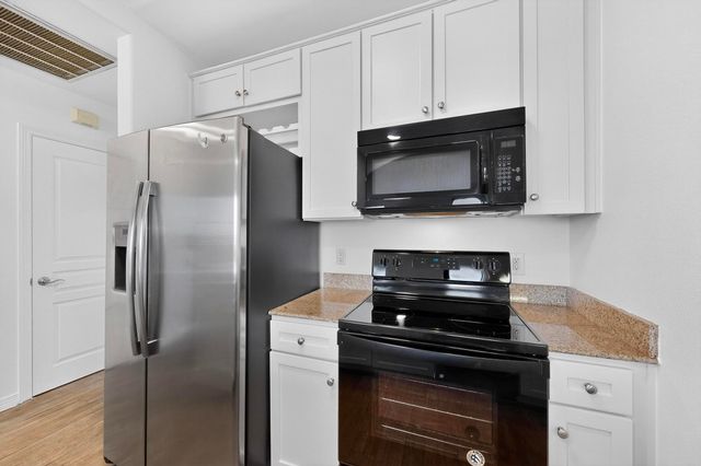 330 Las Colinas Boulevard E 1112, Irving, TX 75039