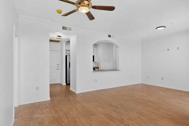 330 Las Colinas Boulevard E 1112, Irving, TX 75039