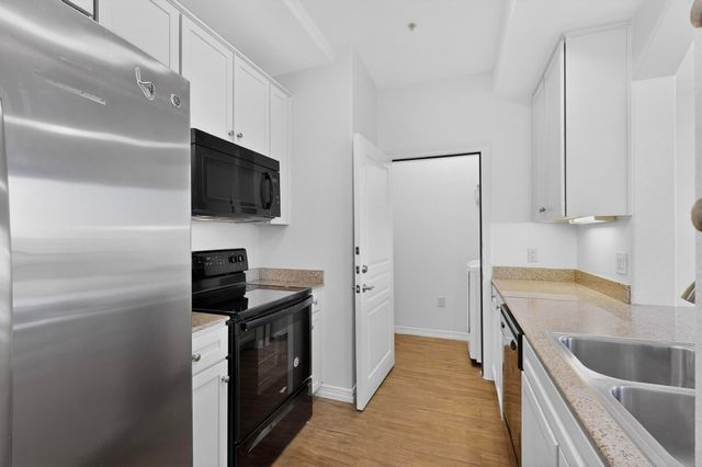 330 Las Colinas Boulevard E 1112, Irving, TX 75039