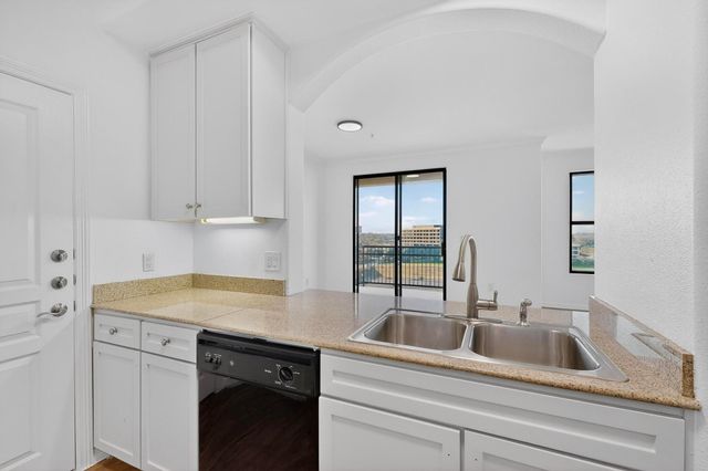 330 Las Colinas Boulevard E 1112, Irving, TX 75039