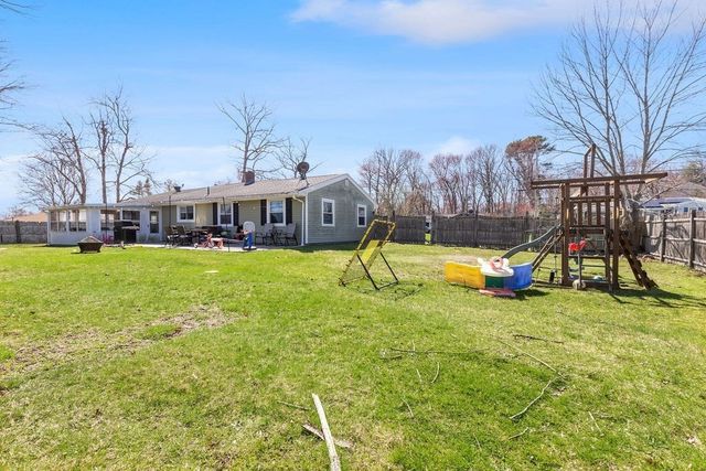 145 Bates Rd, Brockton, MA 02302