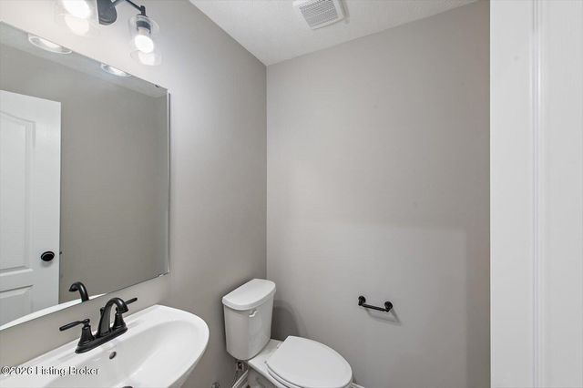 118 Misty Green Ct, Mt Washington, KY 40047