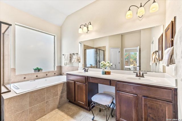 25018 Shuman Crk, San Antonio, TX 78255