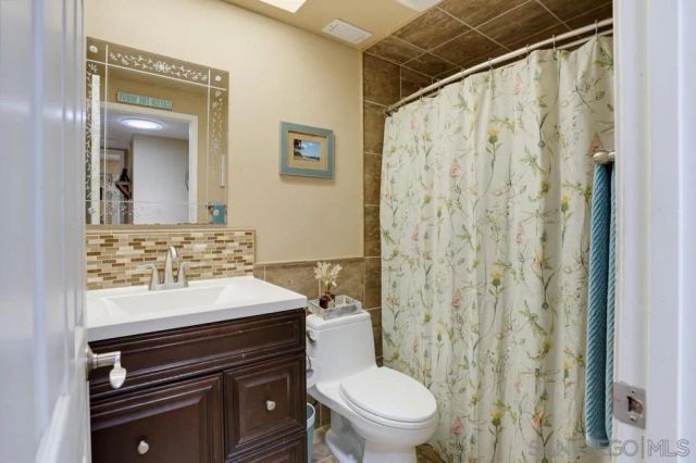 1920 Louis Dr., Escondido, CA 92026