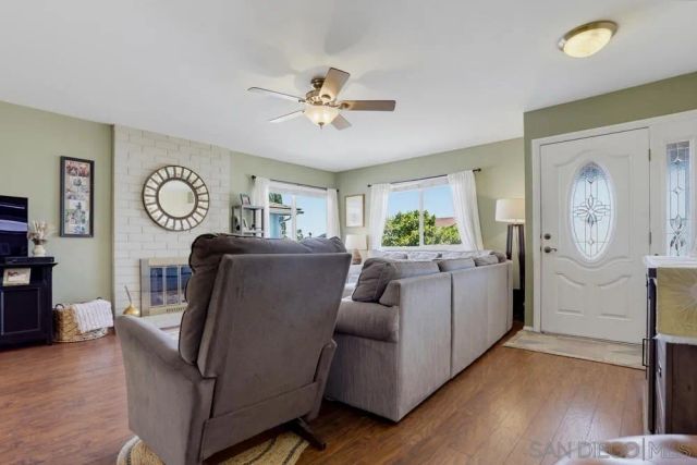 1920 Louis Dr., Escondido, CA 92026