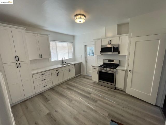 2445 66th AVE, Oakland, CA 94605