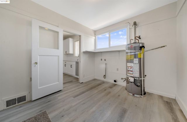2445 66th AVE, Oakland, CA 94605