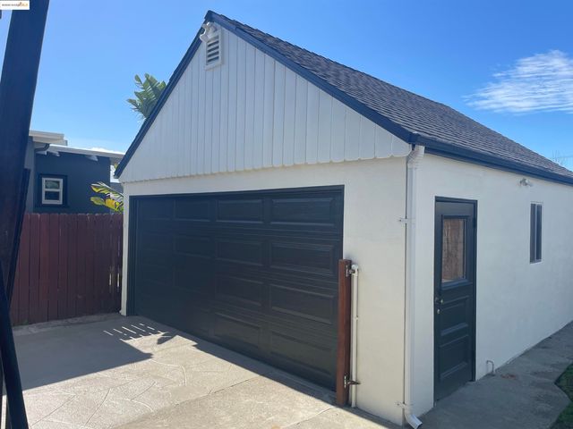 2445 66th AVE, Oakland, CA 94605