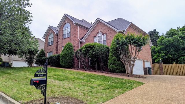 5508 Brookshire Dr, Nashville, TN 37211