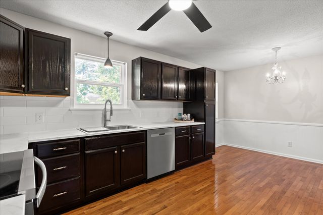 301 Signal Drive, Rossville, GA 30741